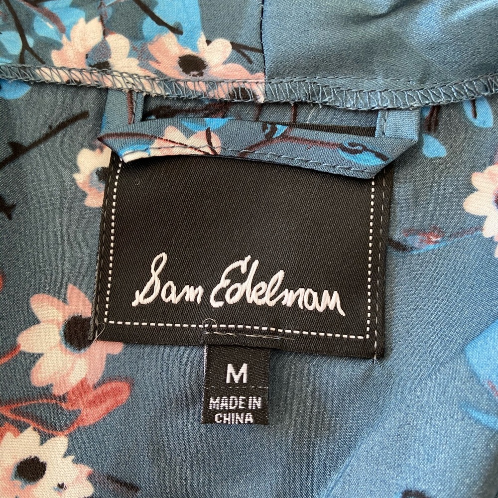 Sam Edelman Womenโs Spring Blue Floral Robe - Picture 7 of 8